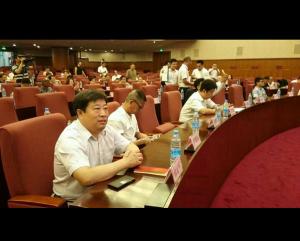 中醫(yī)藥文化工作委員會(huì)理事，中醫(yī)藥文化中心主任韓冠軍和中醫(yī)藥文化工作委員會(huì)主任李龍飛先生在北京
